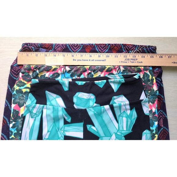 LuLaRoe-Leggings-Long Length-Different Patterns-2 @ Tall & Curvy-1 @ One Size - Picture 9 of 15